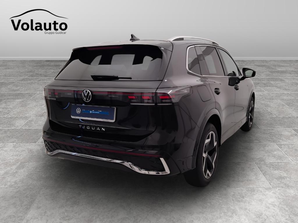 VOLKSWAGEN Tiguan III 2024 - Tiguan 2.0 tdi R-Line 150cv dsg