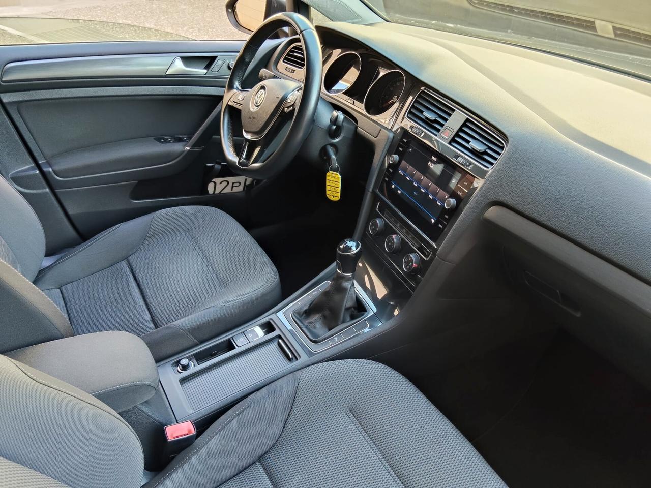 Volkswagen Golf 1.6 TDI 115 cv 5p. Business BlueMotion Technology Neopatentati