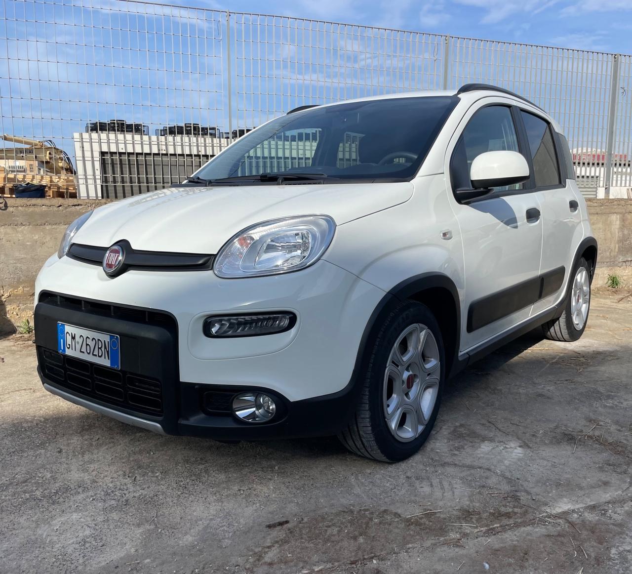 Fiat Panda 1.0 FireFly S&S Hybrid Garmin