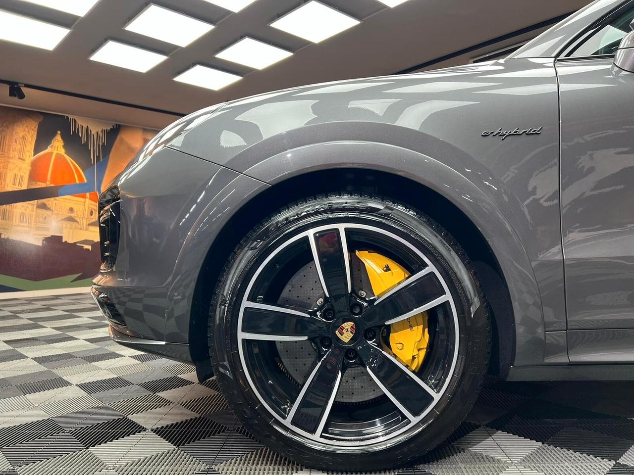 Porsche Cayenne Coupe 4.0 Turbo S e-hybrid tiptronic (538)