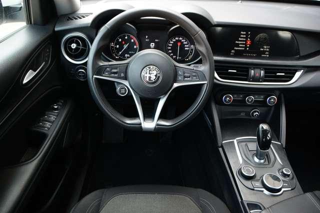 Alfa Romeo Stelvio 2.2 t Business Q4 210cv auto