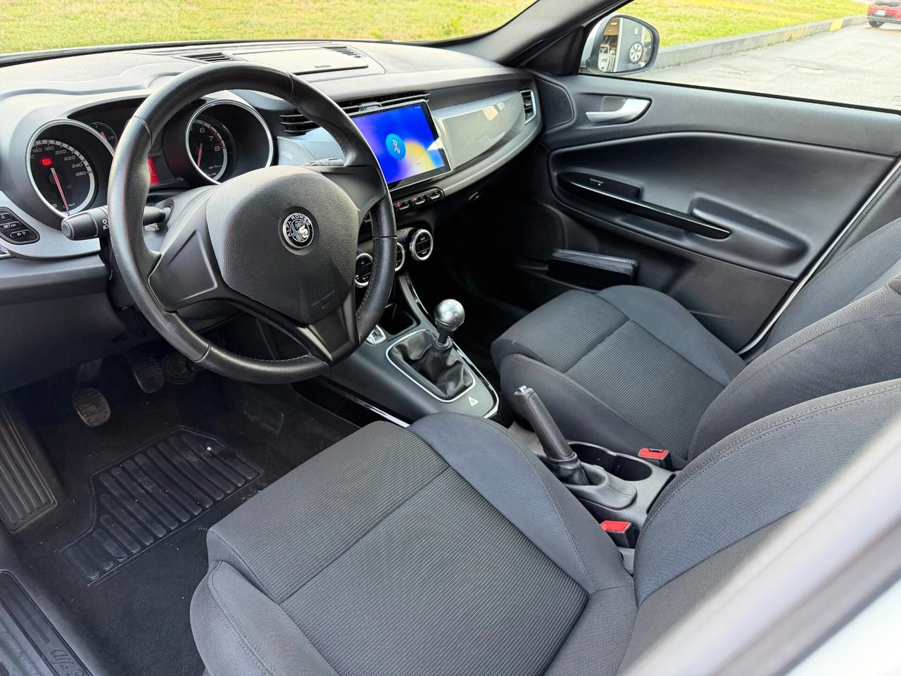 Alfa Romeo Giulietta 1.4 Turbo Full Optional Neopatentati