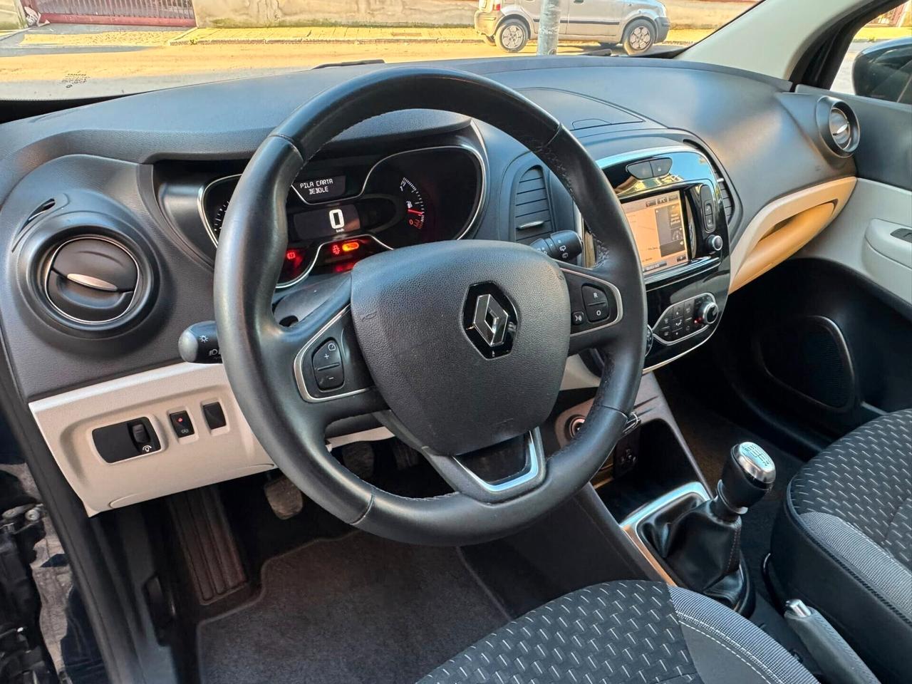 RENAULT CAPTUR 1.5 DCI E6 110 CV. NAVI+CERCHI+RETROCAMERA
