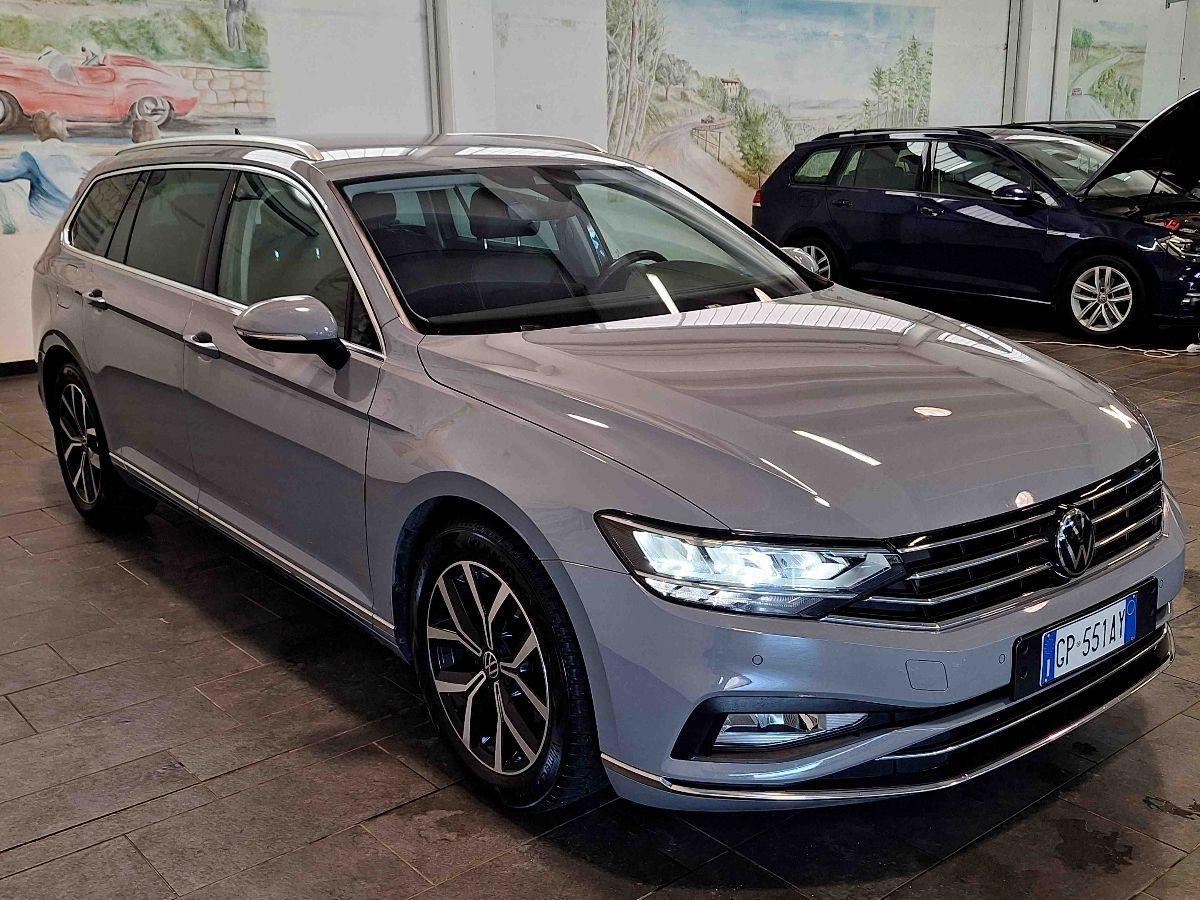VOLKSWAGEN Passat Variant EVO 2.0 TDI DSG Executive -VIRTUAL RETROCAM SED.RISC. GAR.24M