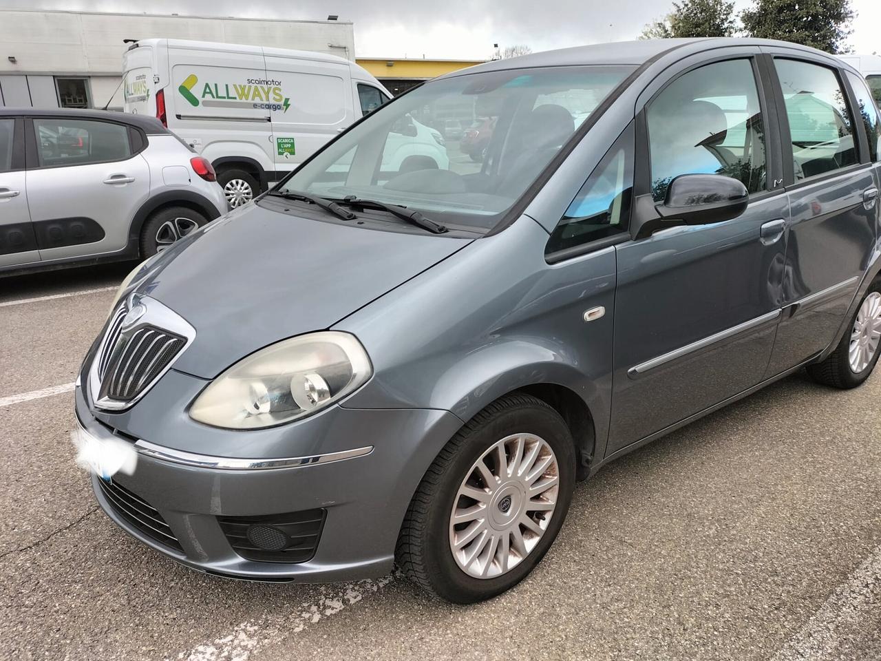 Lancia MUSA 1.4 benzina OK NEOPATENTATI Allestimento uso disabili