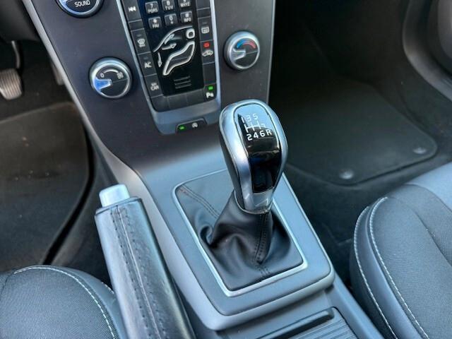 Volvo V40 D2 Business Plus 2019