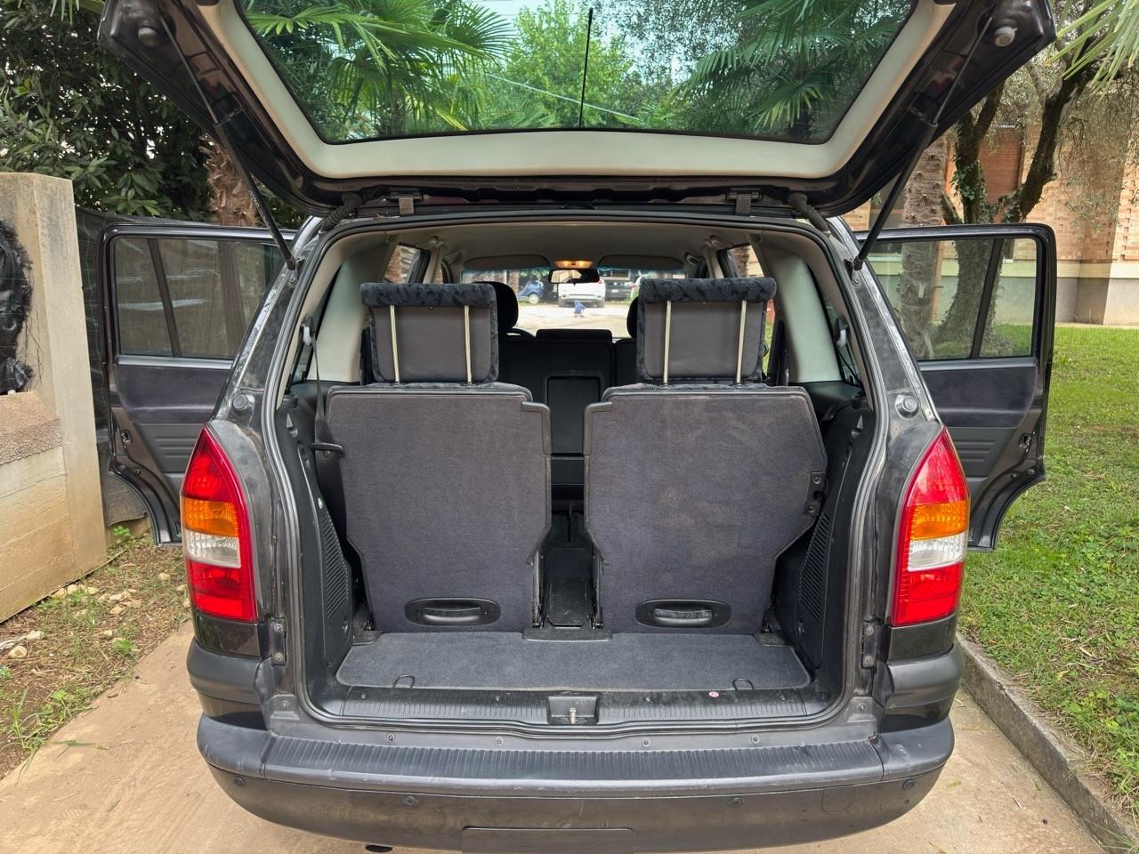 Opel Zafira 2.0 diesel/ 7 posti / gancio traino / pronta all’uso