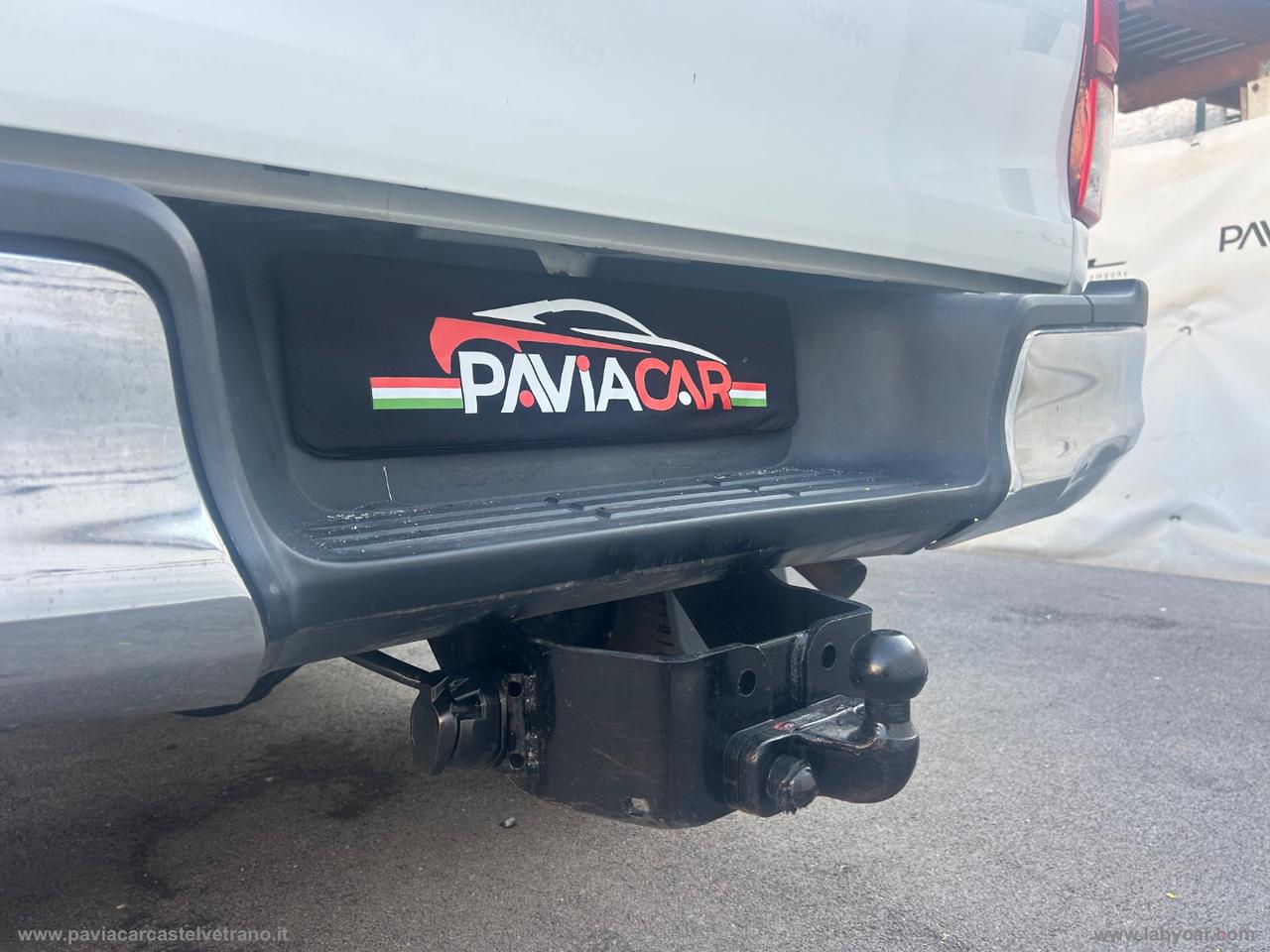 TOYOTA Hilux 2.4 D-4D 4WD 4p. DC Comfort