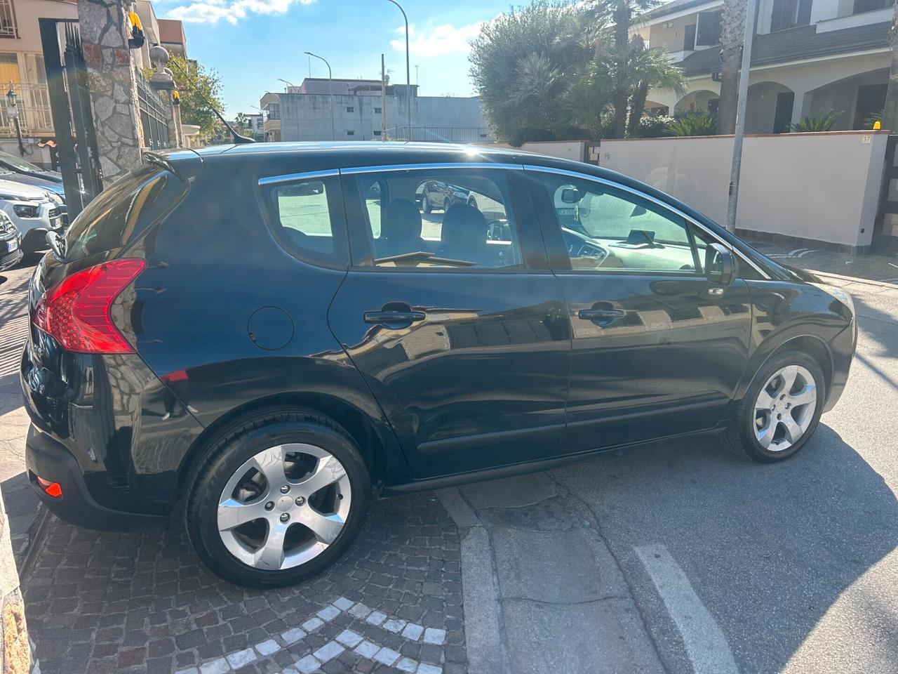 Peugeot 3008 1.6 e-HDi 112CV cambio robotizzato S.&S. Premium