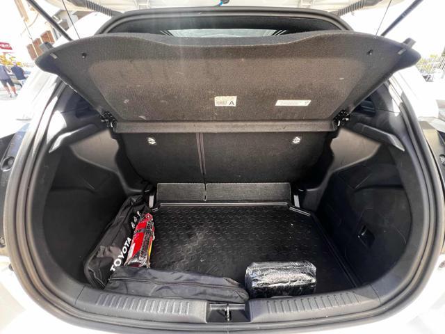 TOYOTA Yaris 1.5 Hybrid 5 porte Lounge