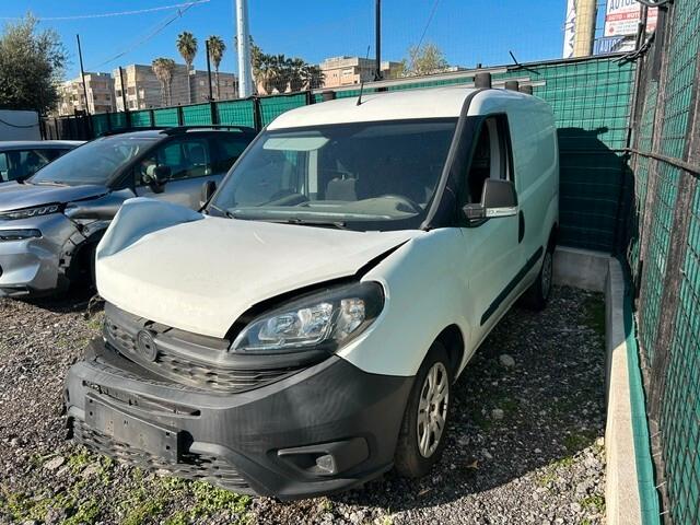 Fiat Doblo Doblò 1.6 020 sinistrato incidentato MJT 105CV S&S PC-TN Cargo Lounge