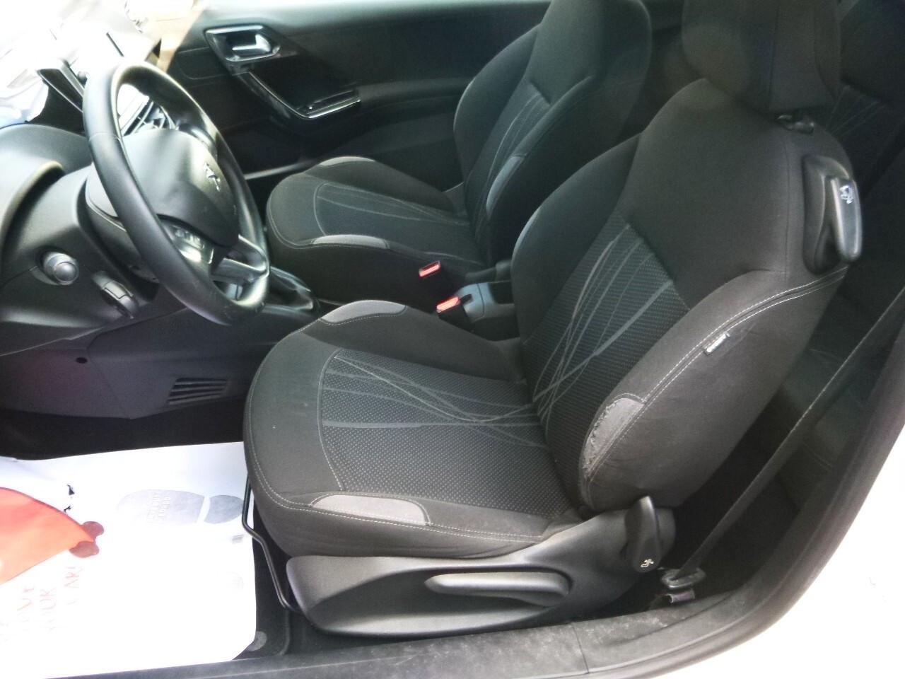 Peugeot 208 1.2 VTi 82 CV 3 porte Active