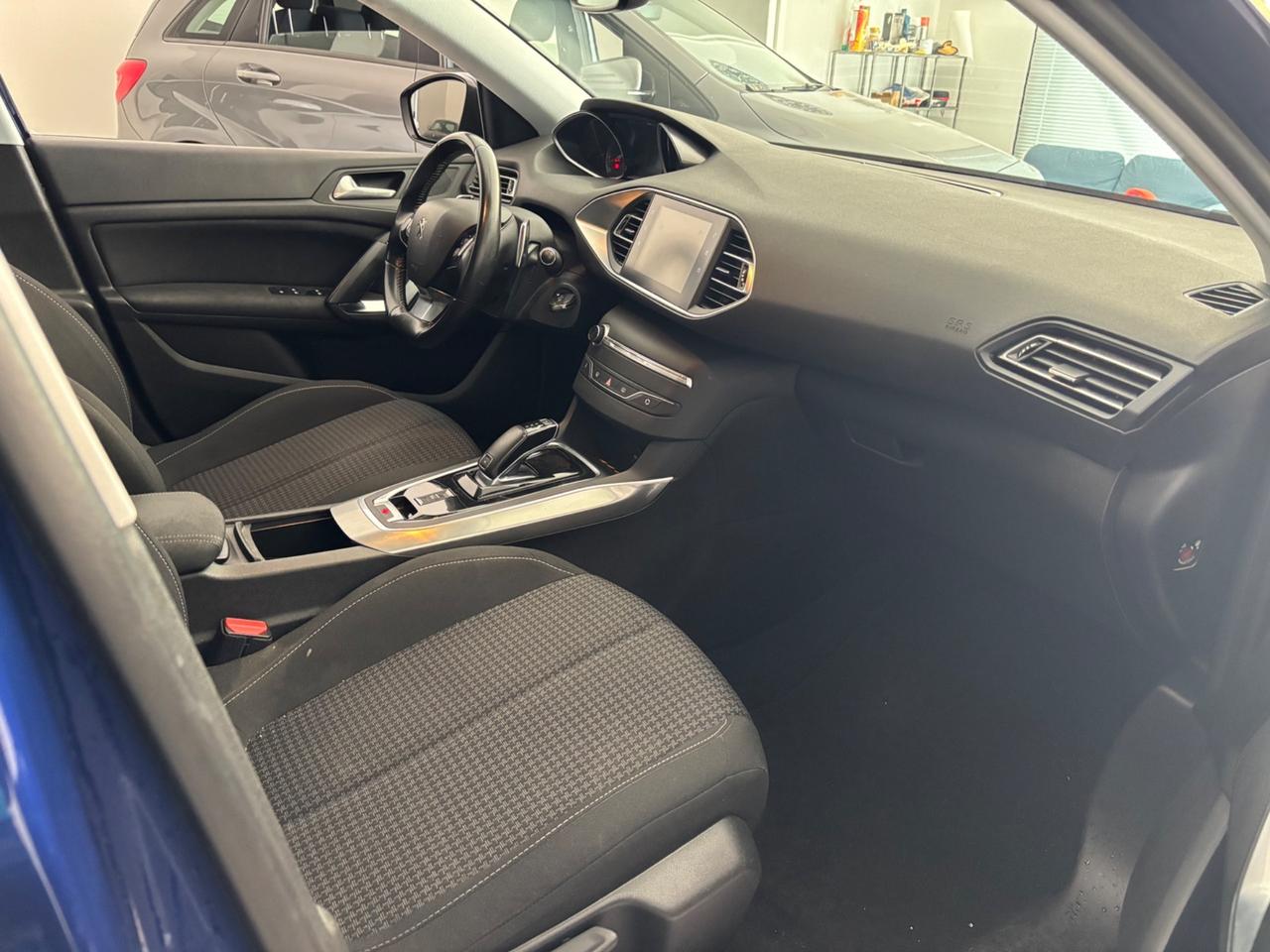 Peugeot 308 BlueHDi 130 S&S SW Style