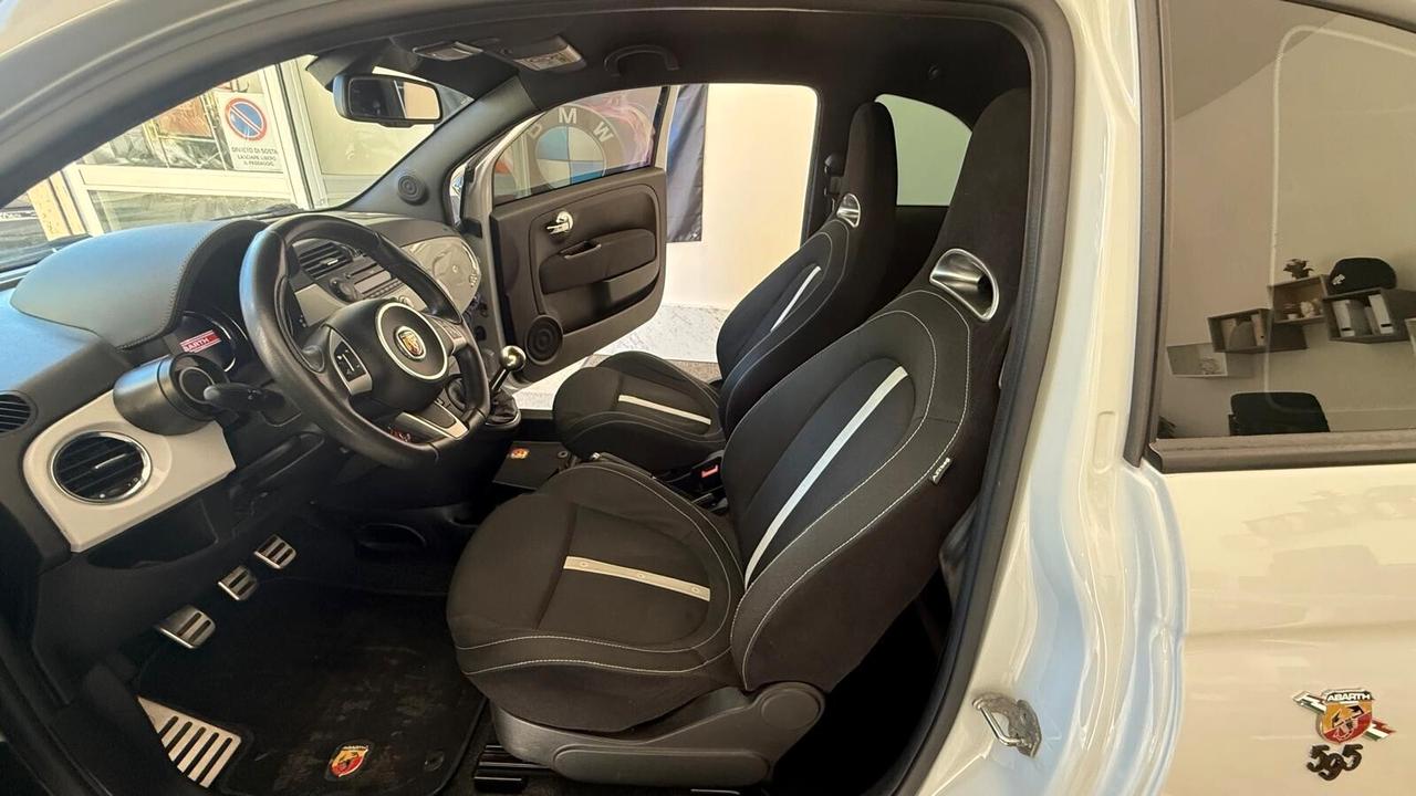 Abarth 500 1.4 Turbo T-Jet 140 CV