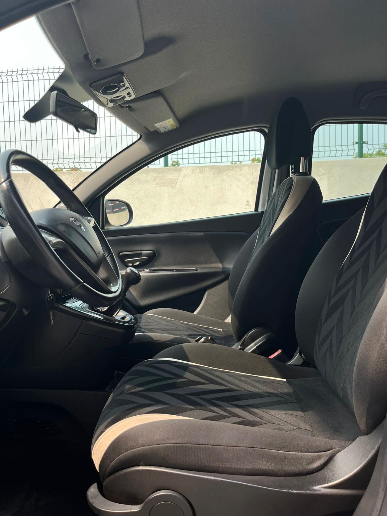 Lancia Ypsilon 1.3 MJT 16V 95 CV 5 porte S&S PLATINUM