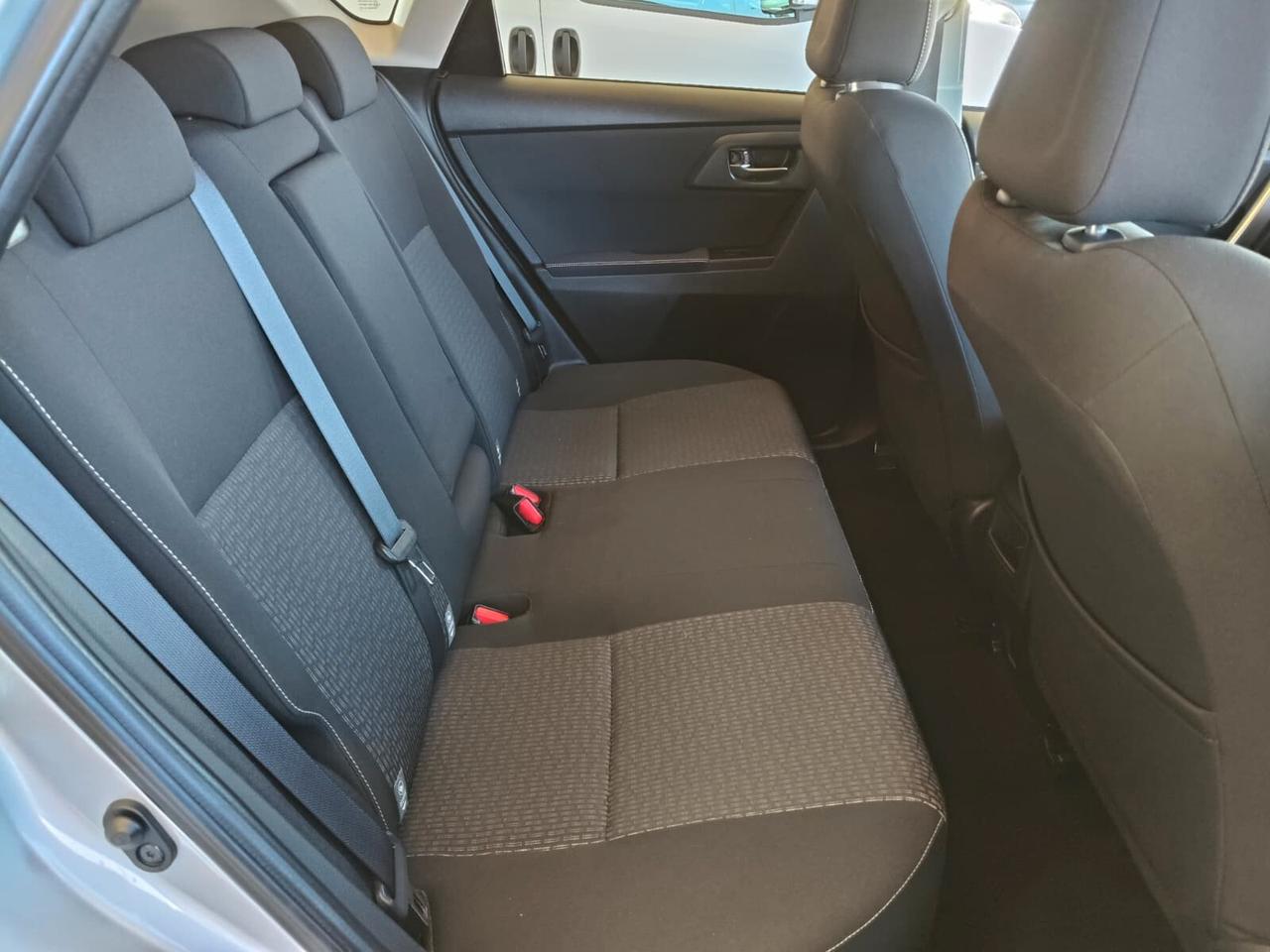 Toyota Auris 1.4 D-4D Lounge