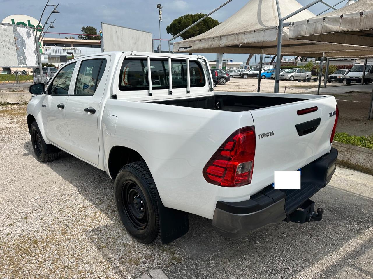 Toyota Hilux 2.4 D-4D 4WD IVA
