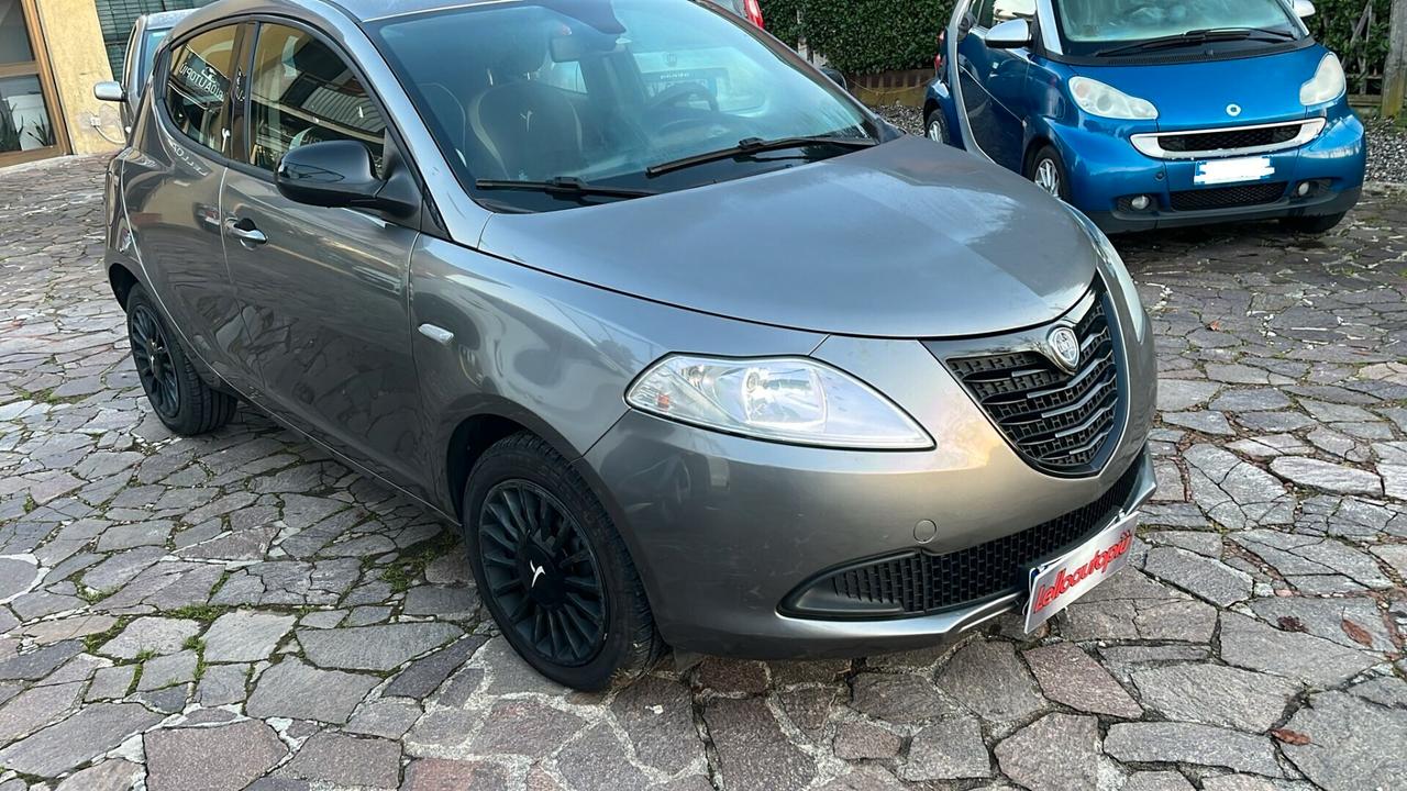 Lancia Ypsilon 1.2 69 CV 5 porte GPL Ecochic Gold