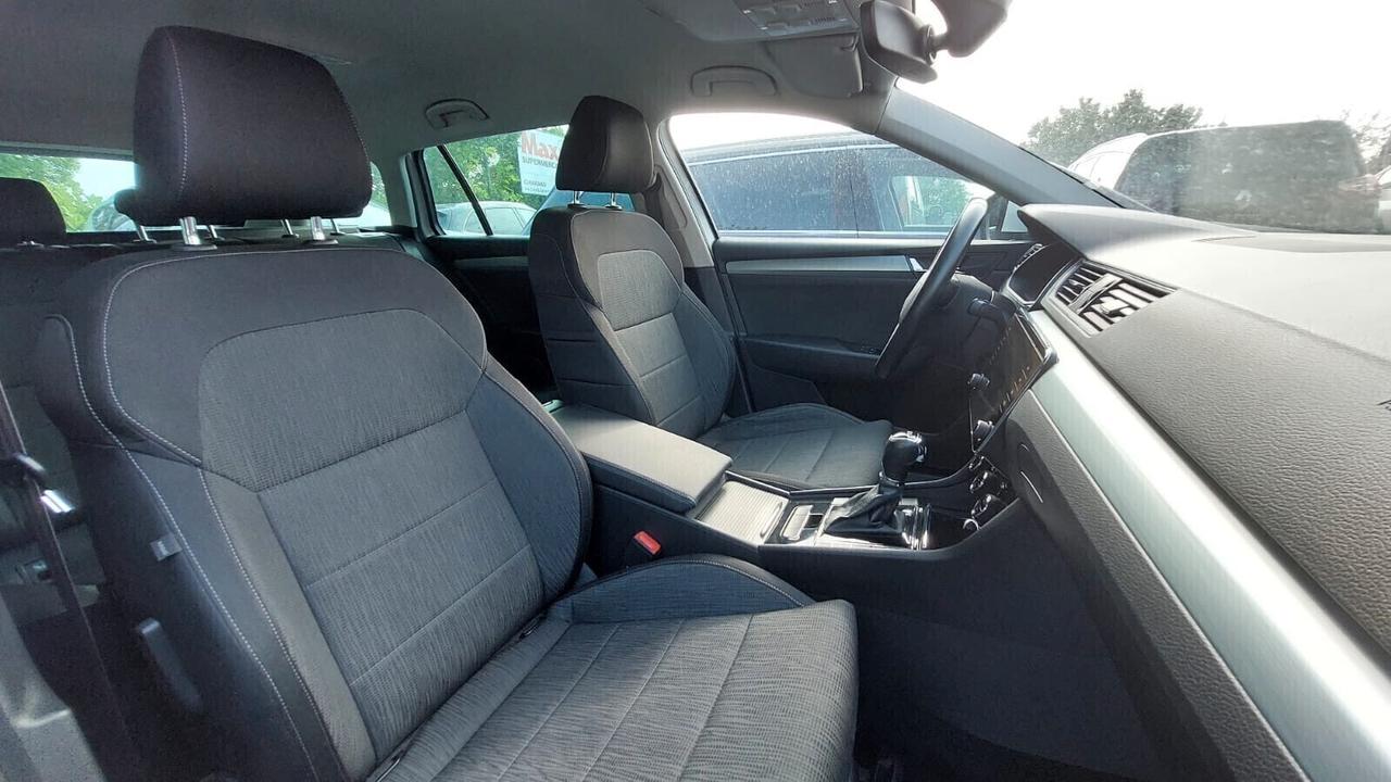 Skoda Superb 1.6 Cambio Automatico Neopatentati