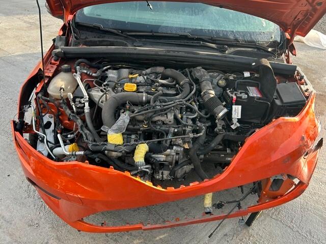 Renault Clio sinistrata incidentata TCe 100 CV GPL 5 porte Equilibre