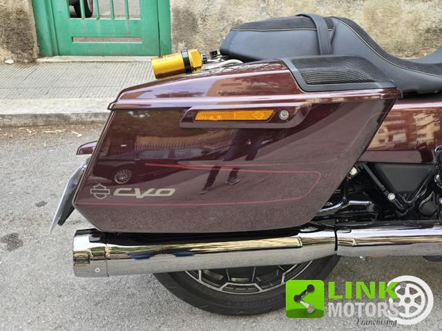 HARLEY-DAVIDSON CVO Street Glide 25th