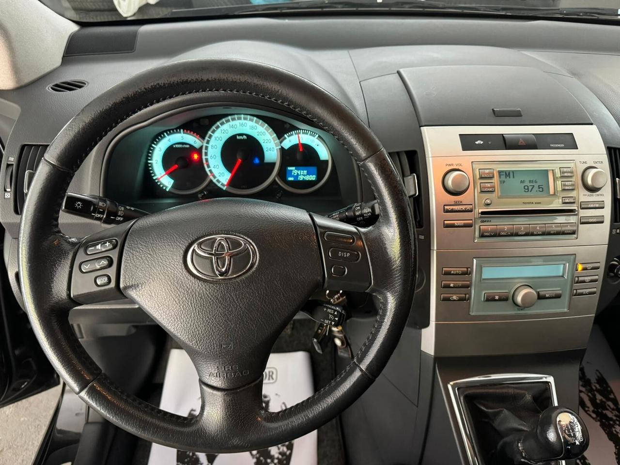Toyota Corolla Verso 2.2 16V D-4D Sol NEOPATENTI