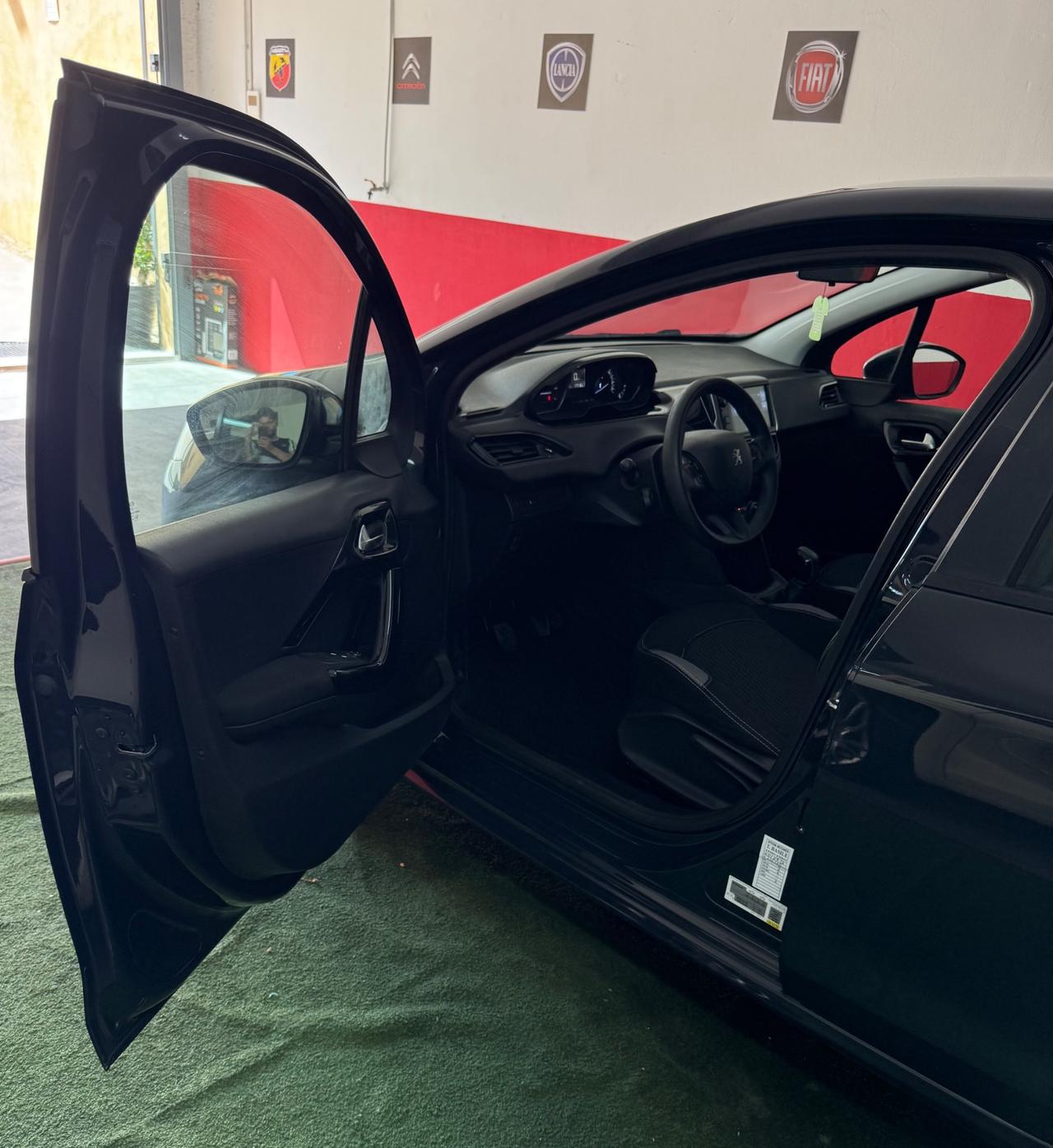 Peugeot 208 5 porte Access 110000 CHILOMETRI