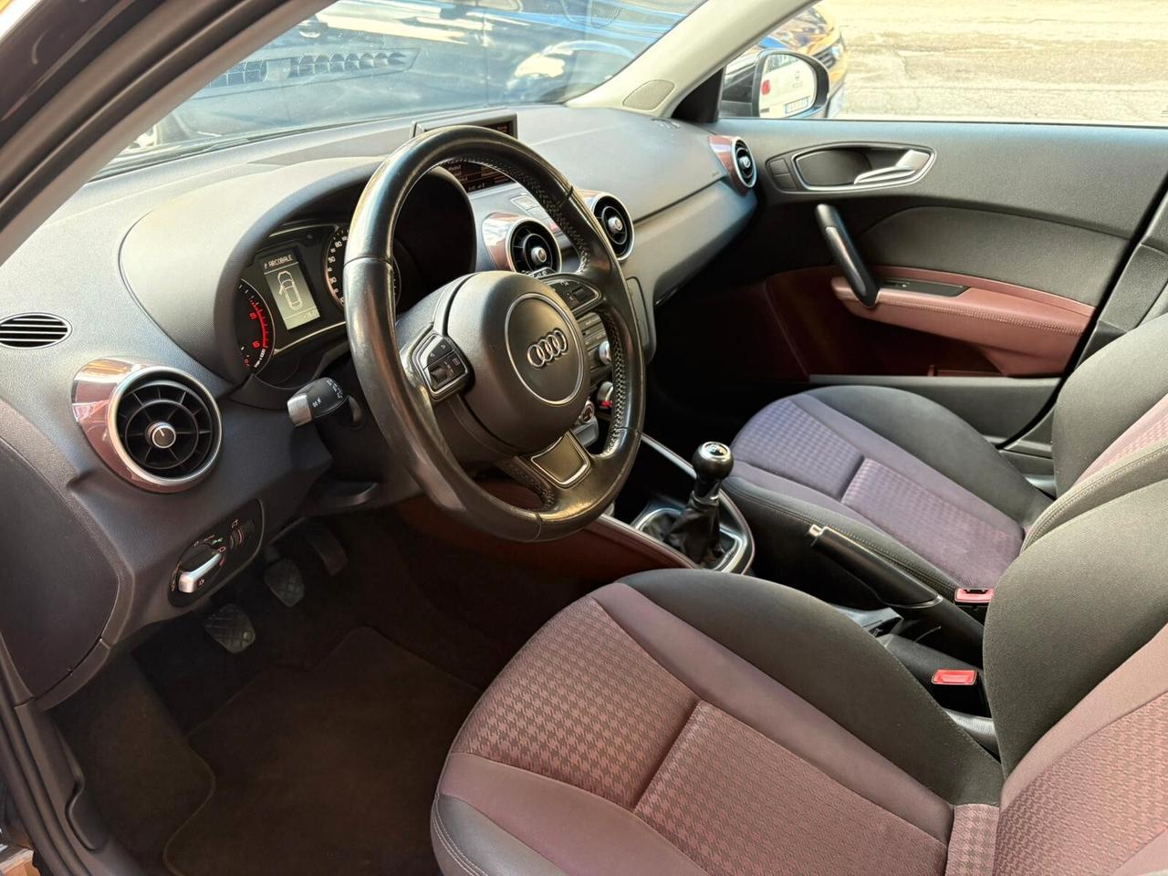 Audi A1 SPB 1.6 TDI 105 CV S-LINE