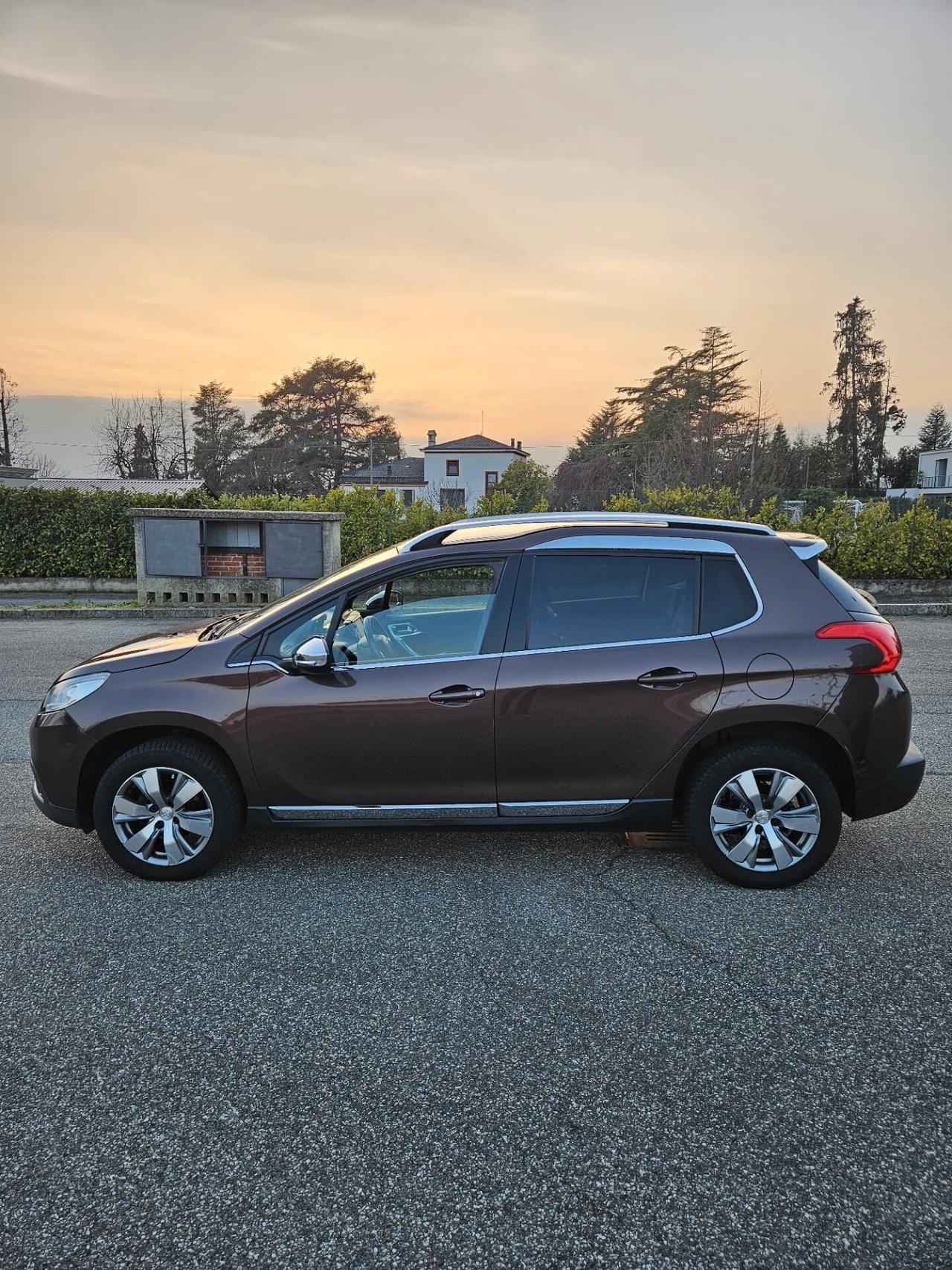 Peugeot 2008 NEOPATENTATI