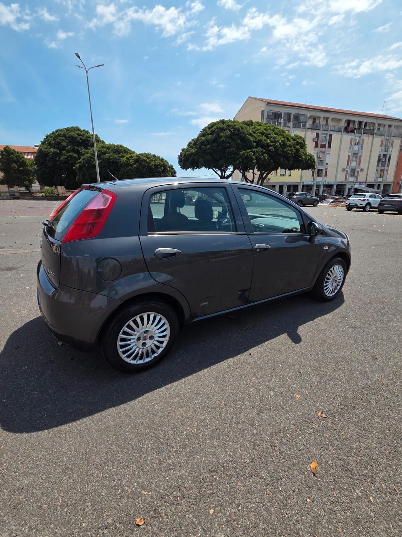 Fiat Grande Punto 1.3 MJT 75 CV 5 porte Dynamic