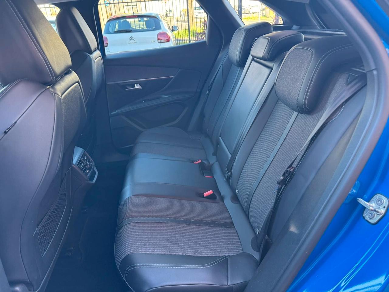 Peugeot 3008 1.5 BlueHDi 130cv EAT8 Allure