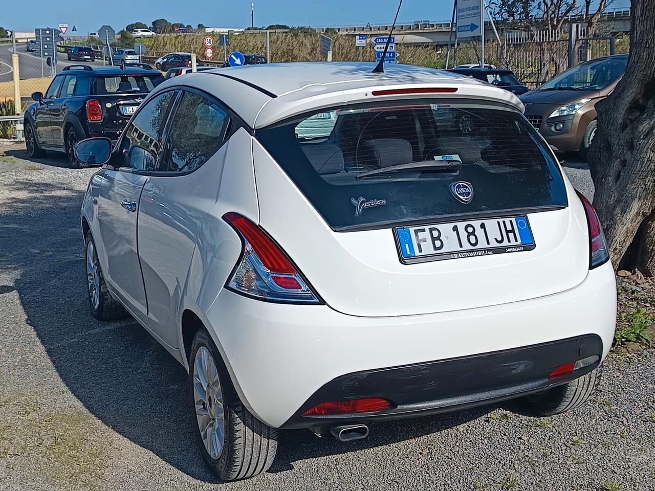 Lancia Ypsilon 2016 - 1.2 benzina Lb automobili