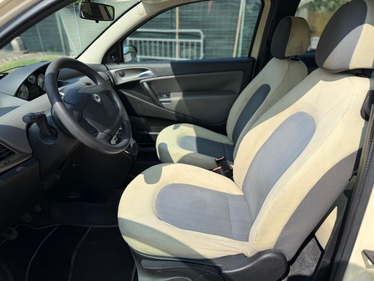 Lancia Ypsilon 1.2 Argento