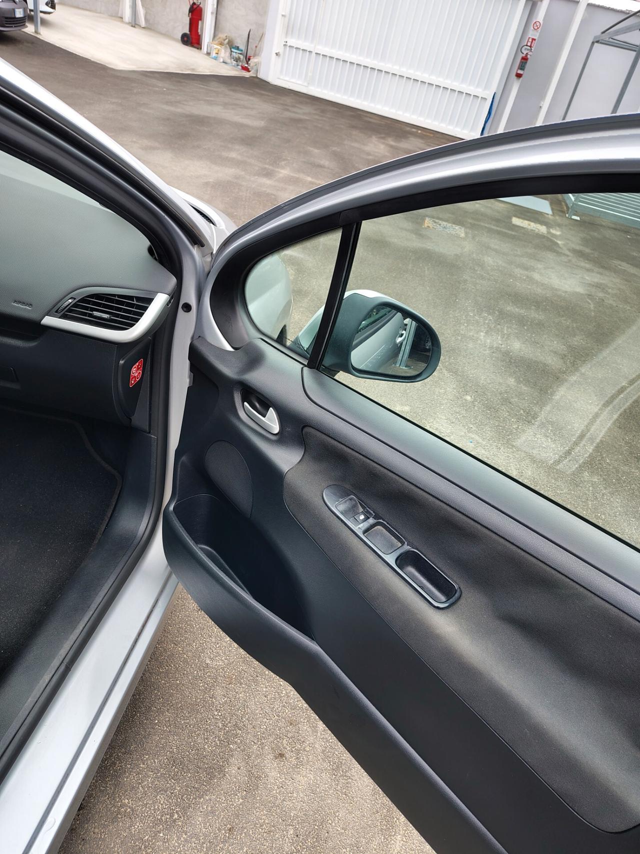 Peugeot 207 1.4 HDi 70CV 3p. Sweet Years