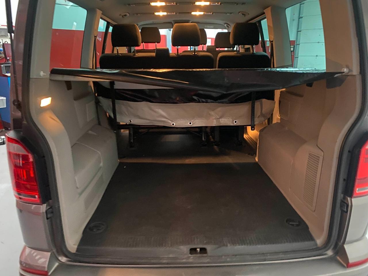 Volkswagen Transporter 2.0 TDI PC Kombi T6