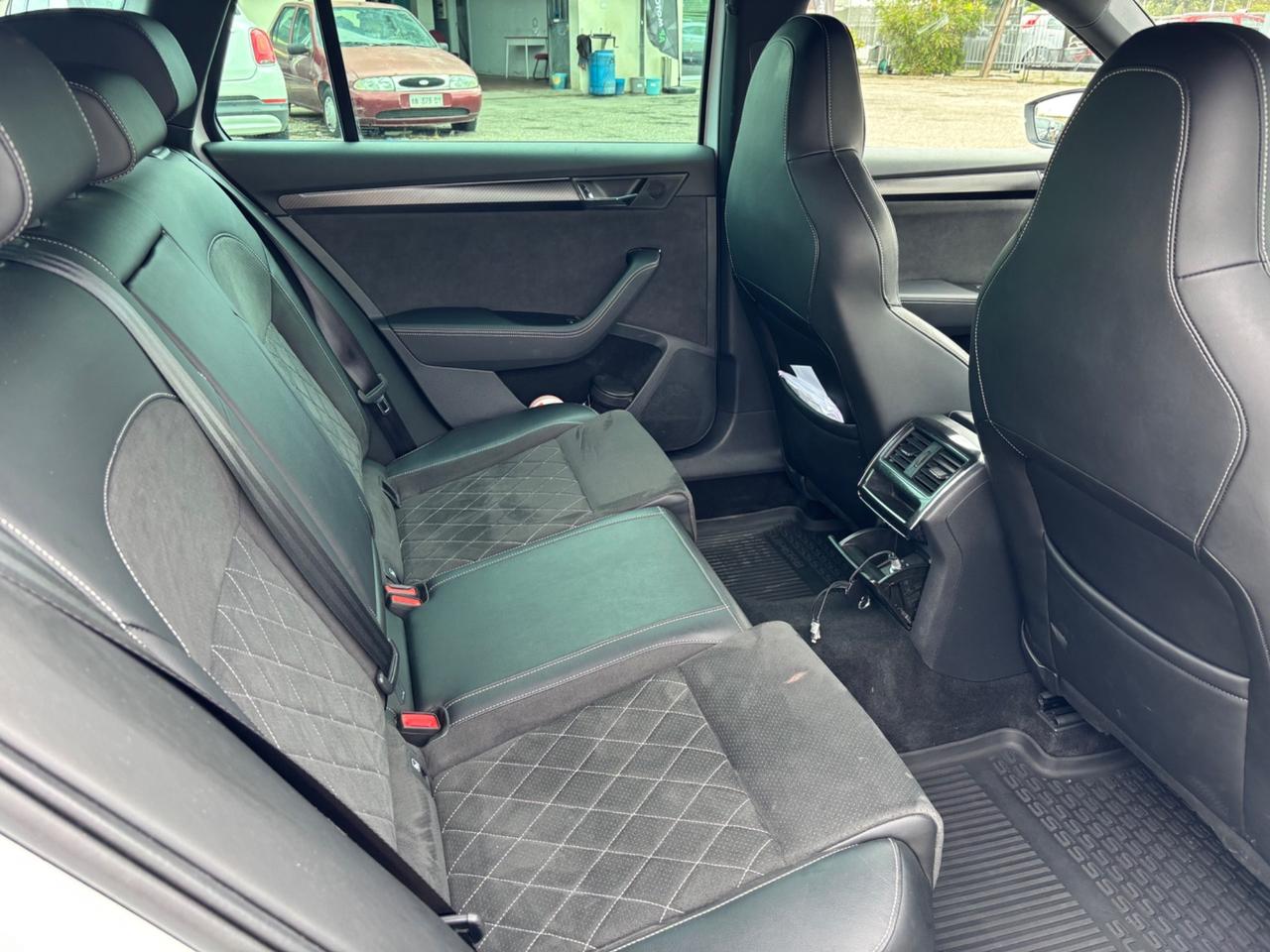 Skoda Superb 2.0 TDI EVO 150 CV SCR DSG Wagon SportLine