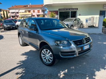 Volkswagen Touareg 3.0 V6 TDI DPF tiptronic