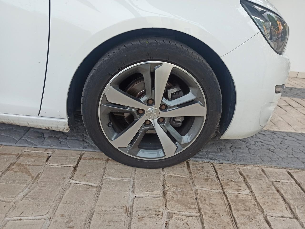 Peugeot 308 BlueHDi 120 S&S Active