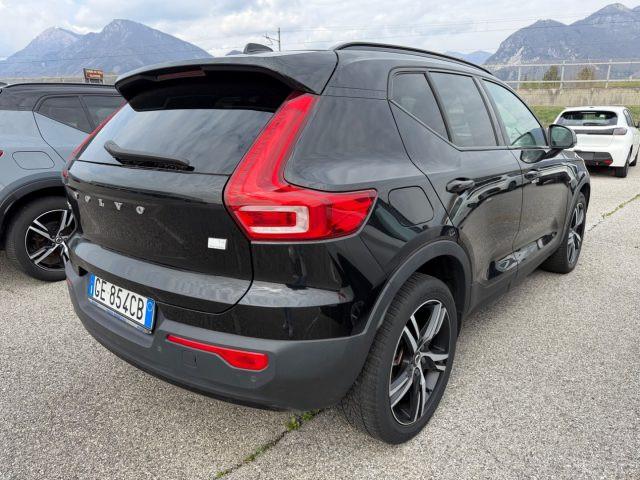 VOLVO XC40 T4 Recharge Plug-in Hybrid R-design