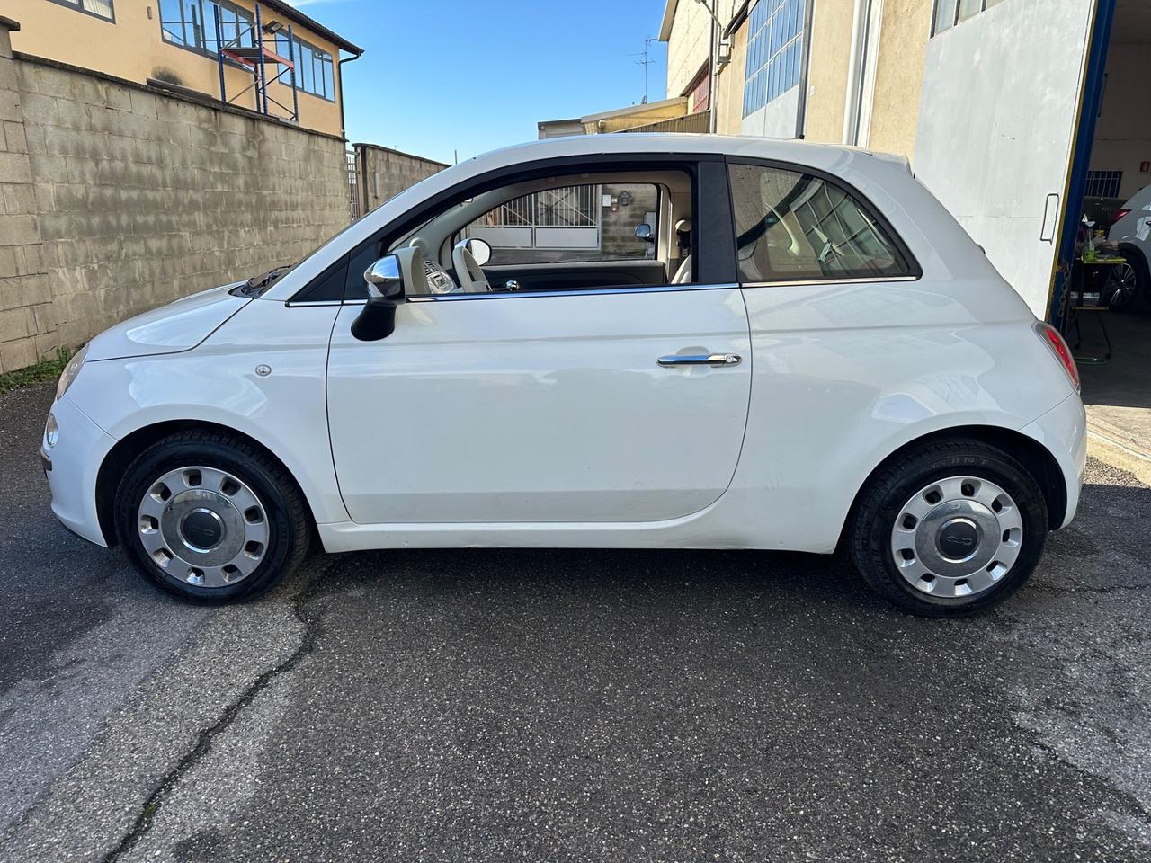 FIAT 500 1,2 BENZINA CAMBIO AUTOMATICO NEOPATENTATI