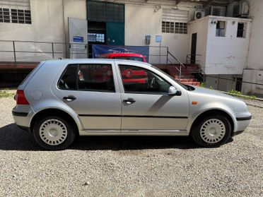 Volkswagen Golf 1.6 16v 5p ASI e CRS