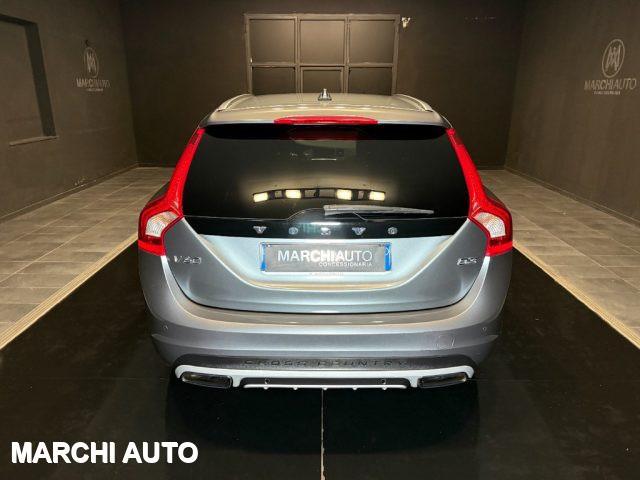 VOLVO V60 Cross Country D3 Geartronic Business