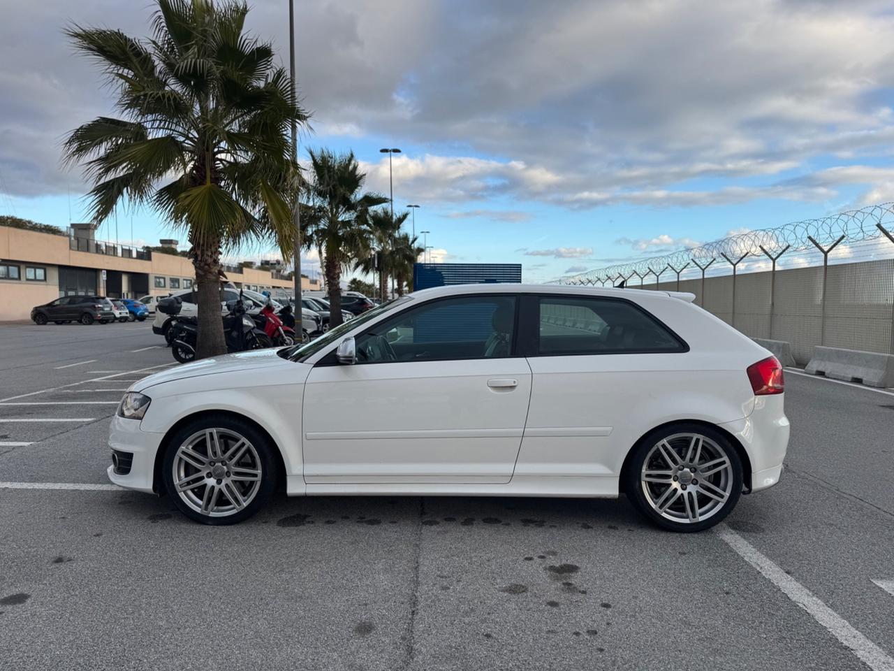 AUDI S3 2.0TFSI QUATTRO 265CV 12 MESI DI GARANZIA