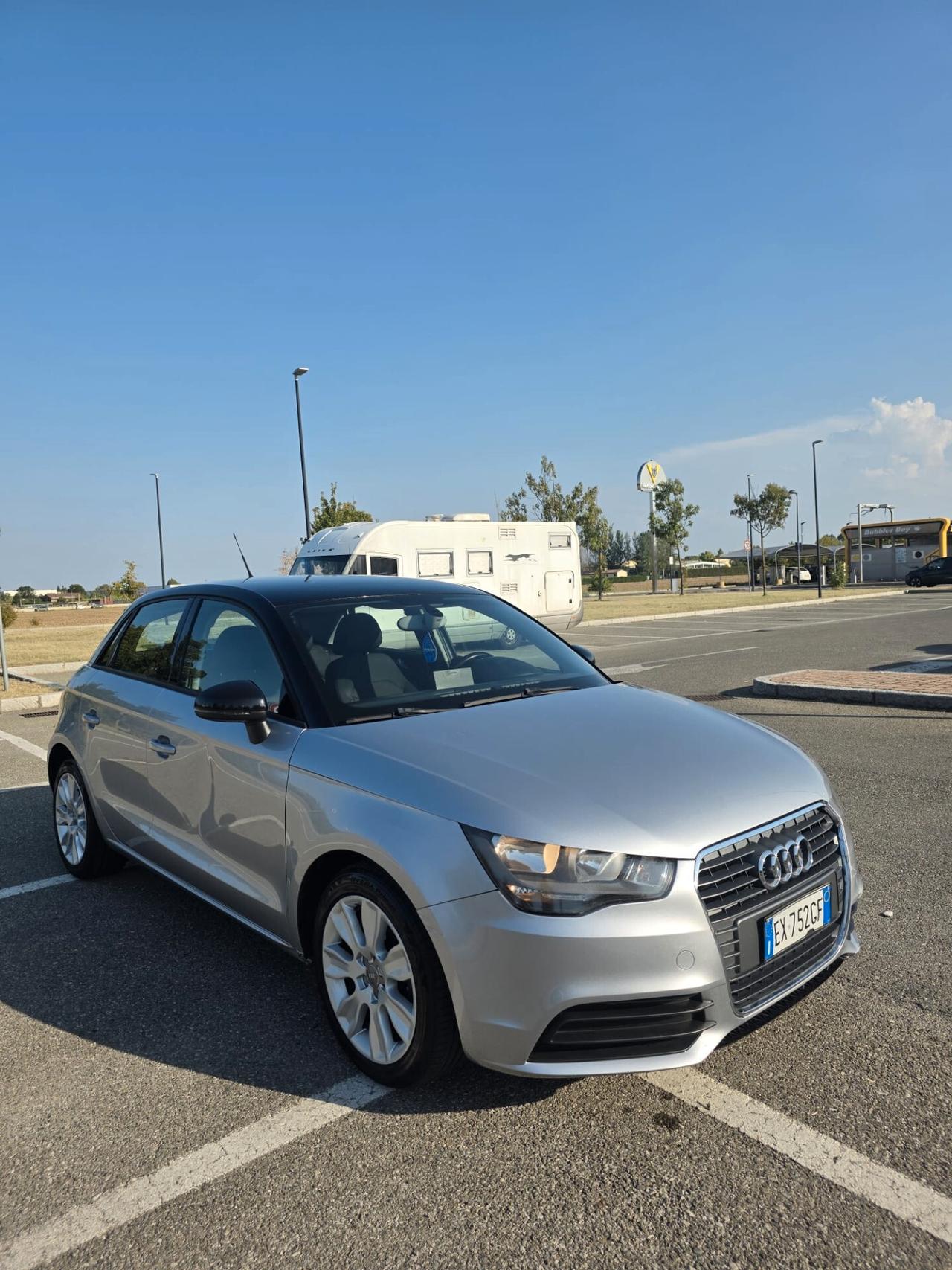 Audi A1 1.6 TDI S line edition plus