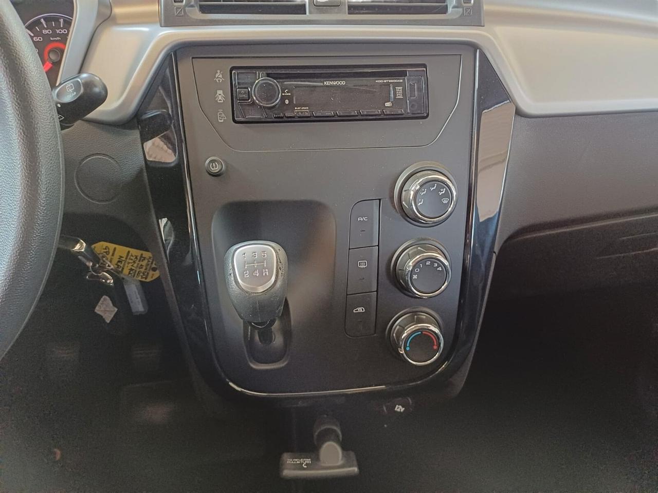 Mahindra KUV100 1.2 VVT K6+ | da €160 al mese