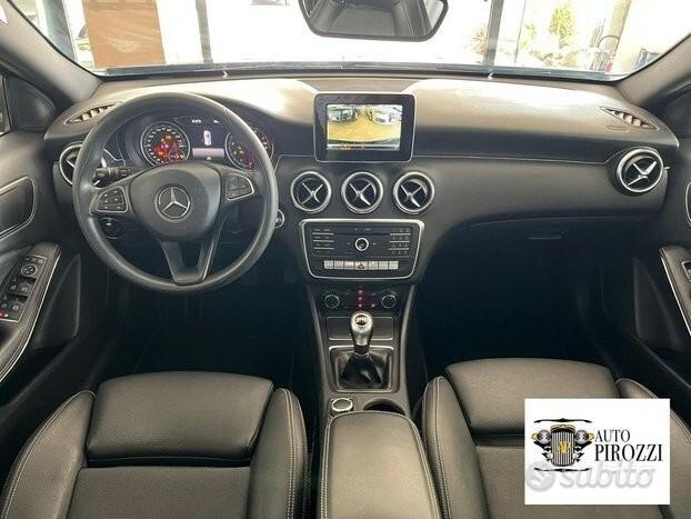 MERCEDES CLASSE A160 benzina del 2017 con 102000KM