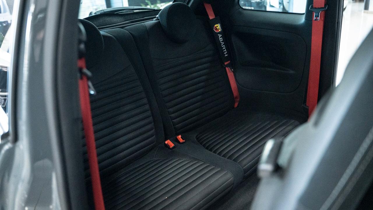 Abarth 595 Competizione 1.4 TJET 180CV SABELT BEATS BREMBO CARBON XENO NAVI FULL OPTIONAL