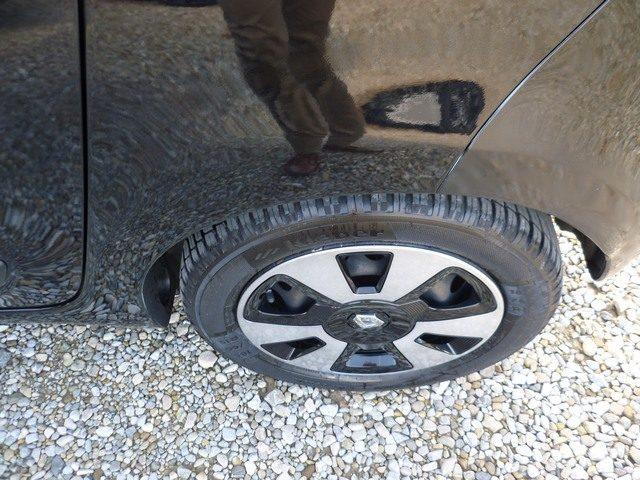 RENAULT Twingo SCe Lovely