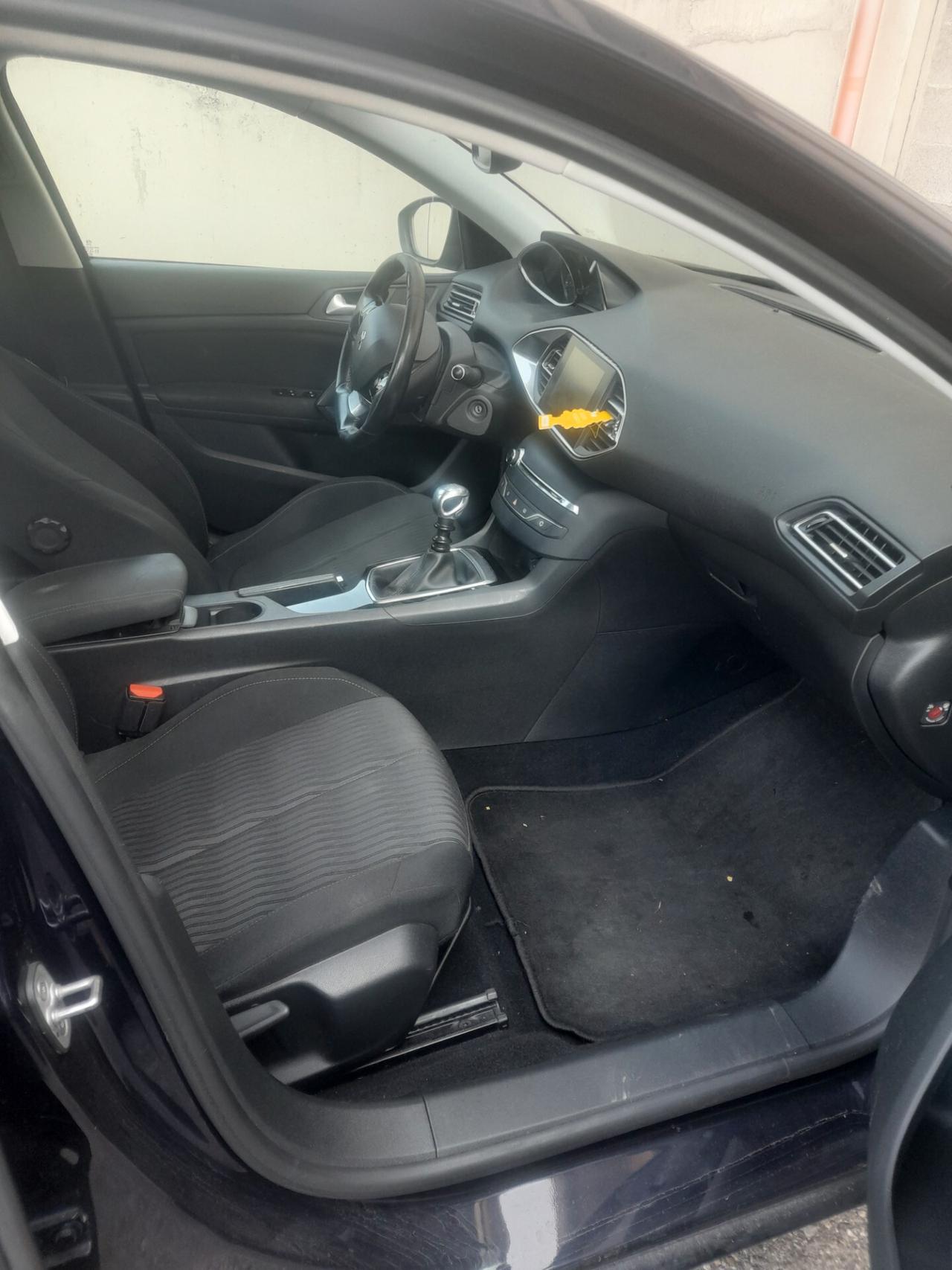 Peugeot 308 BlueHDi 120 S&S SW Business