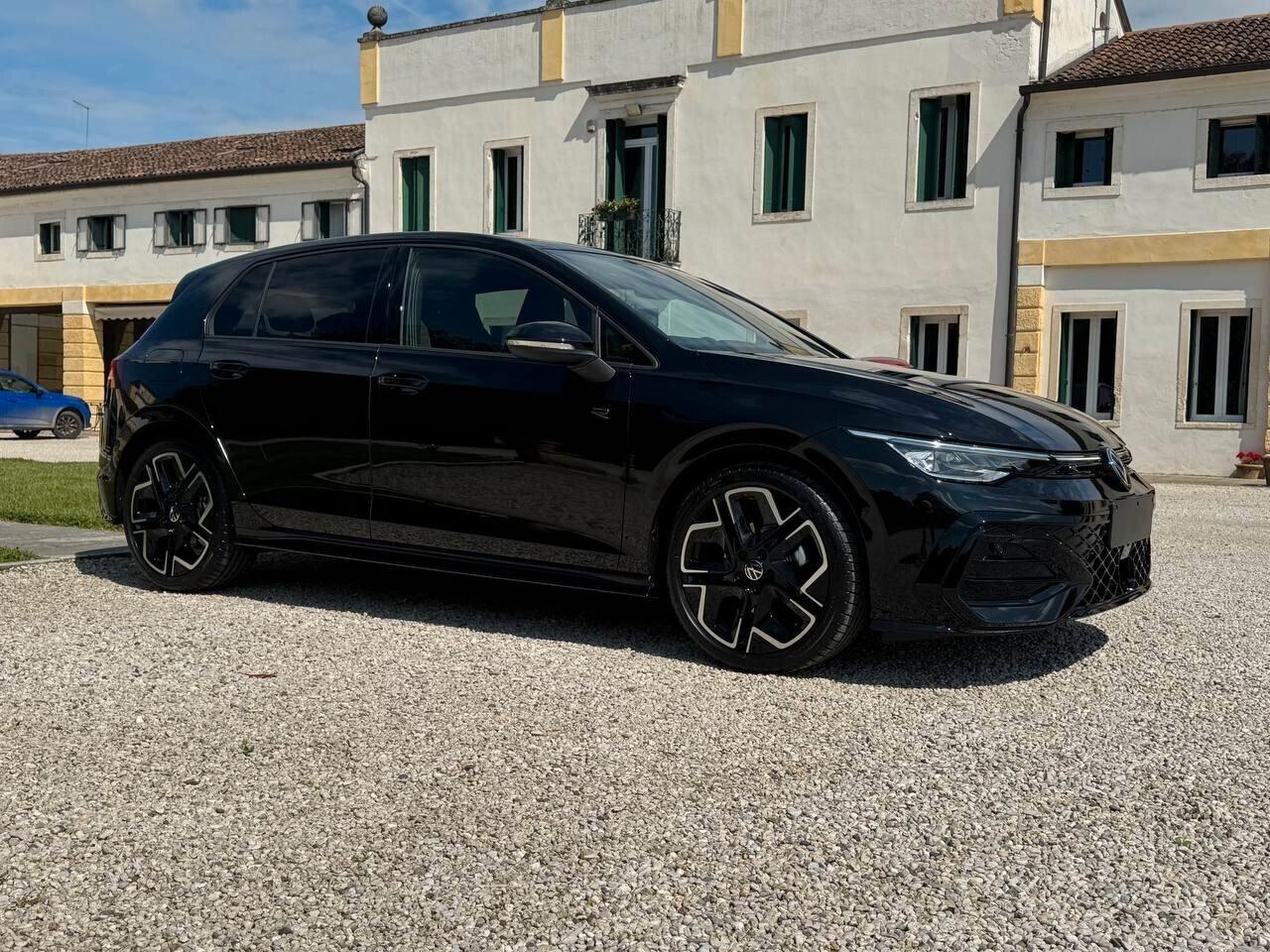 Volkswagen Golf 2.0 TDI 150 CV DSG SCR R-Line